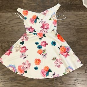 Minkpink dress. Size S